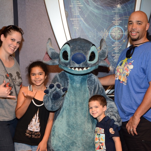 Meet your Posher, Nicole - Picture 5 of 6